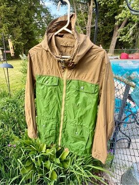 Eddie Bauer Two-Tone Hooded Windbreaker in Green and Tan